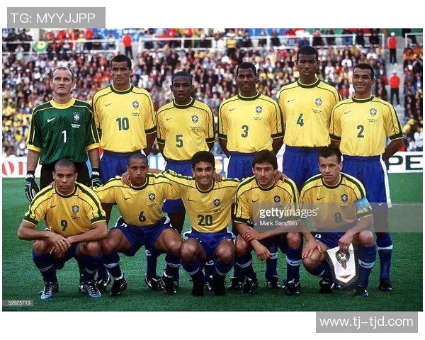 巴西队足球明星阵容全解析及历史成就回顾