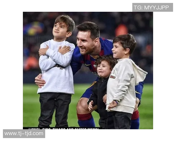 足球明星与他们的美丽女友们揭示爱情与荣耀的背后故事